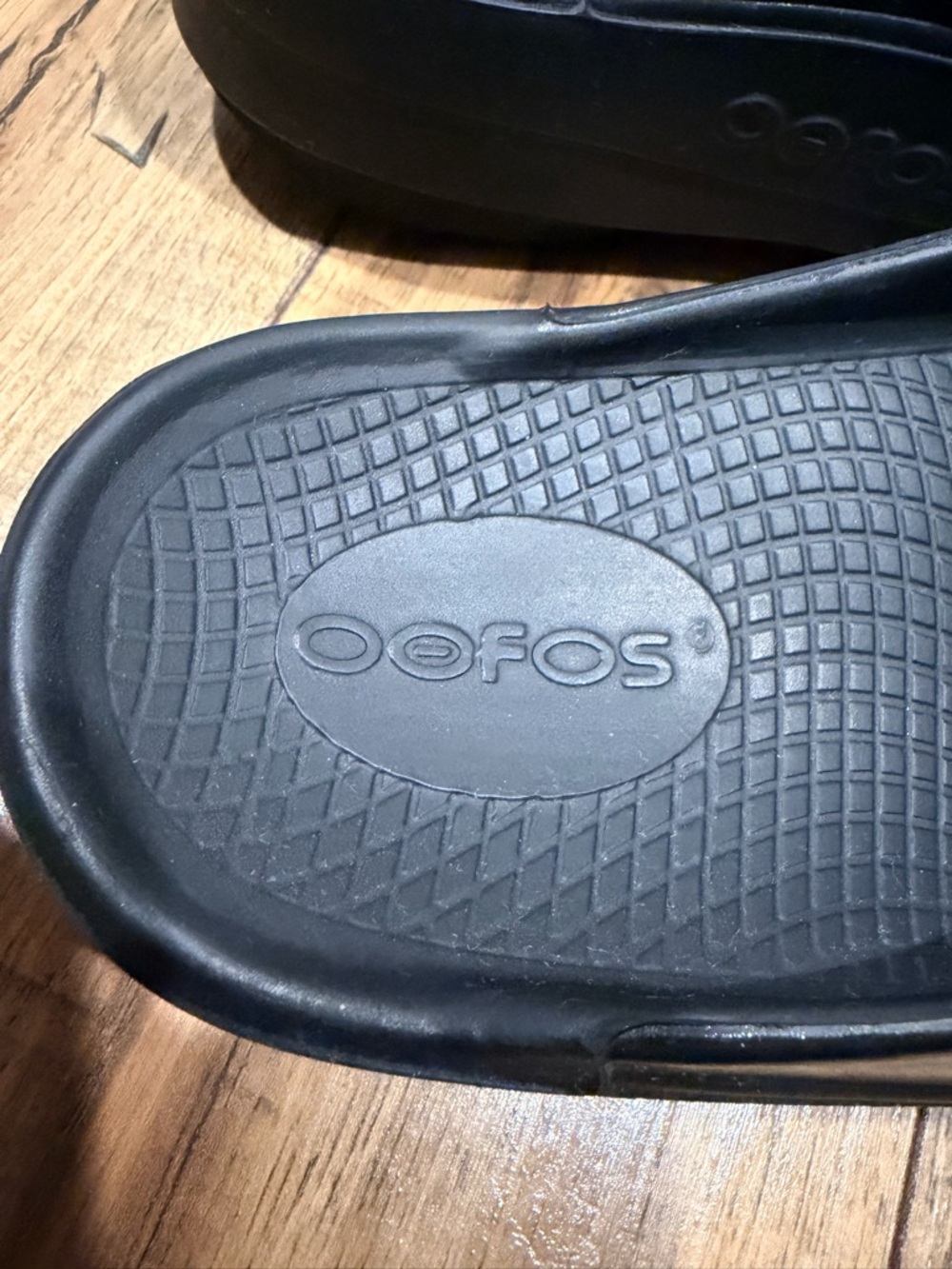 OOFOS Black Women's OOlala Platform Flip Flops - Picture 6 of 8